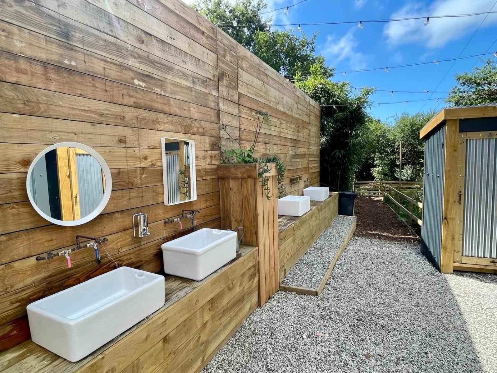 Lakeside Glamping Firecrest St Columb Major Dış mekan fotoğraf