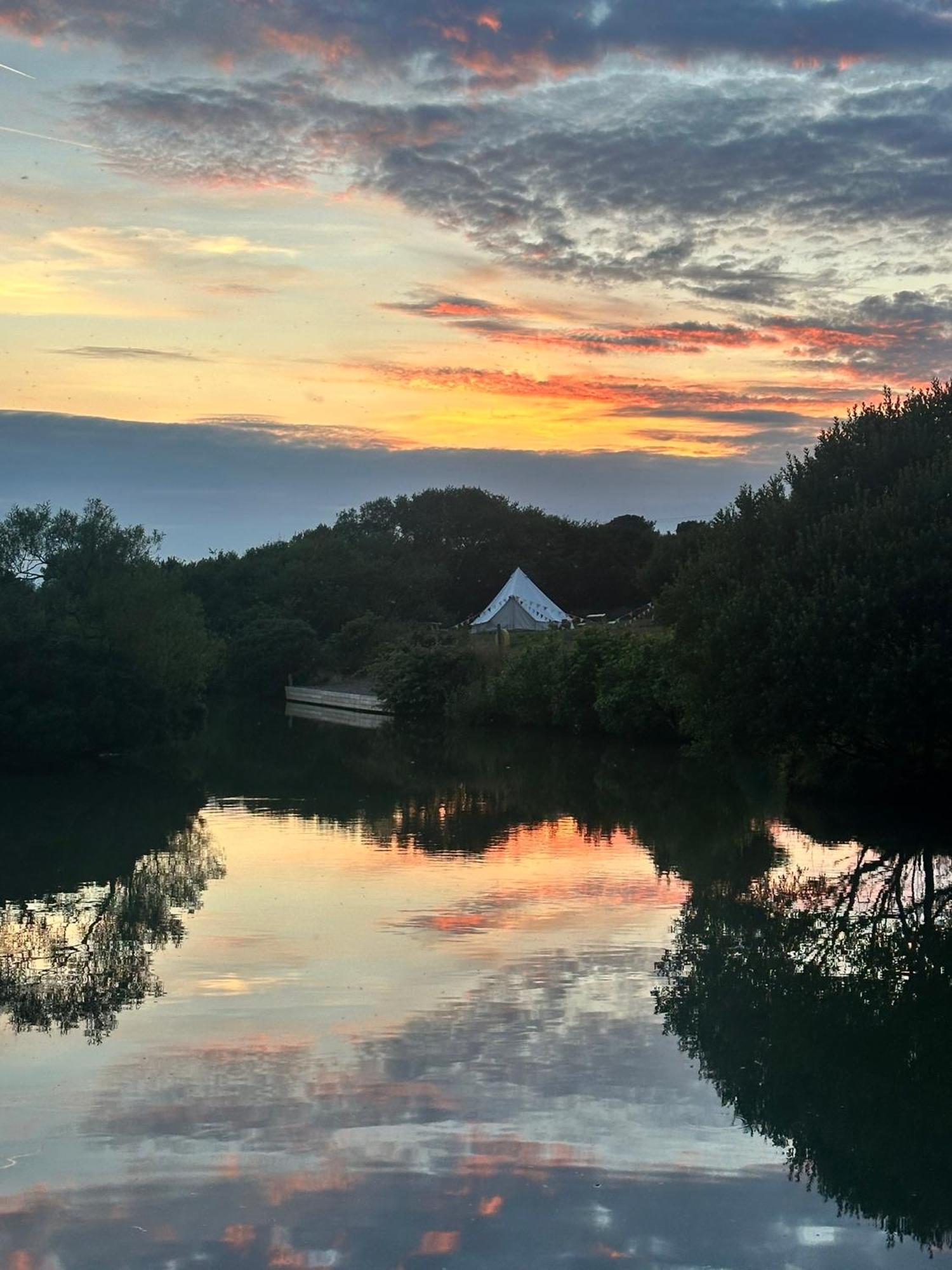 Lakeside Glamping Firecrest St Columb Major Dış mekan fotoğraf